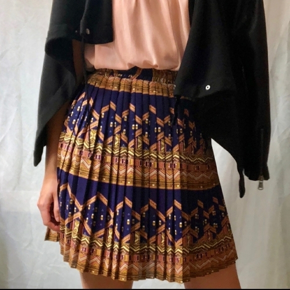 Anthropologie Recurring Theme Pleated - Picture 2 of 4